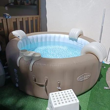 בית נופש Maison De Au Calme Avec Espace Jaccuzi לה טורבל