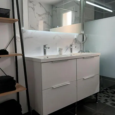 בית נופש Maison De Au Calme Avec Espace Jaccuzi