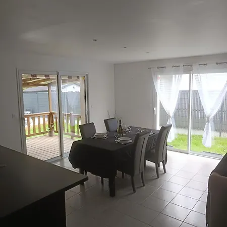 Maison De Au Calme Avec Espace Jaccuzi Holiday home